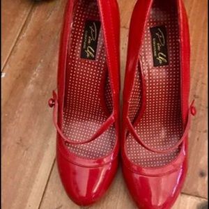 Bettie Paige pinup heels